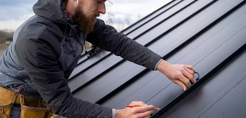 Professional Steel Roof Repair Services in Highland Park, IL