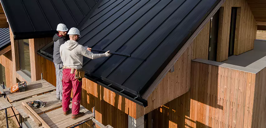 Metal Roof Maintenance in Highland Park