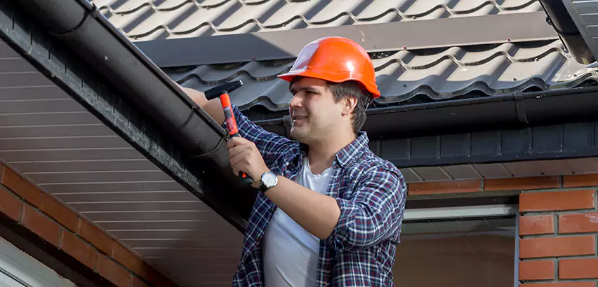 Gutter Fascia Repair in Highland Park